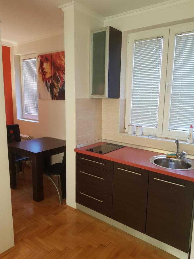 קרגיובאק Rajiceva 5- Apartman Sa Prostranom Terasom I Garaznim Mestom מראה חיצוני תמונה