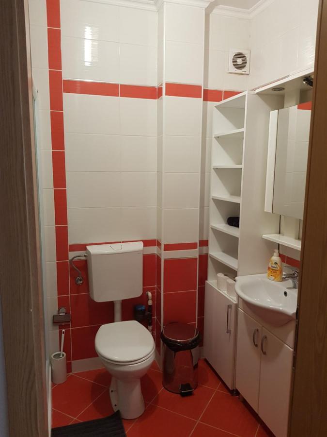 קרגיובאק Rajiceva 5- Apartman Sa Prostranom Terasom I Garaznim Mestom מראה חיצוני תמונה