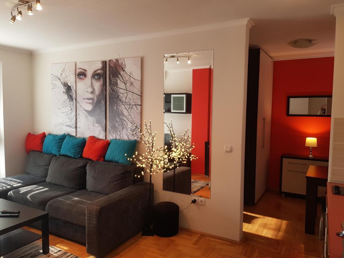 קרגיובאק Rajiceva 5- Apartman Sa Prostranom Terasom I Garaznim Mestom מראה חיצוני תמונה