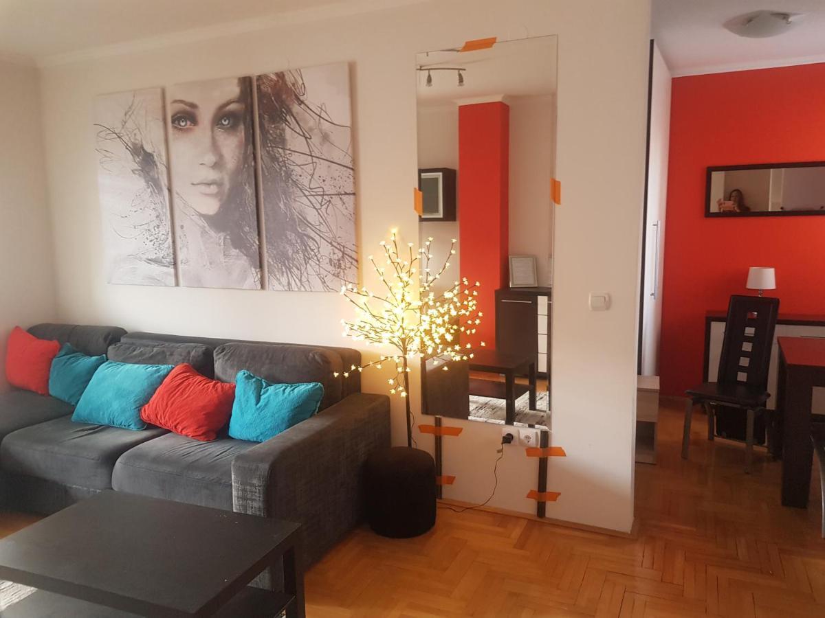קרגיובאק Rajiceva 5- Apartman Sa Prostranom Terasom I Garaznim Mestom מראה חיצוני תמונה